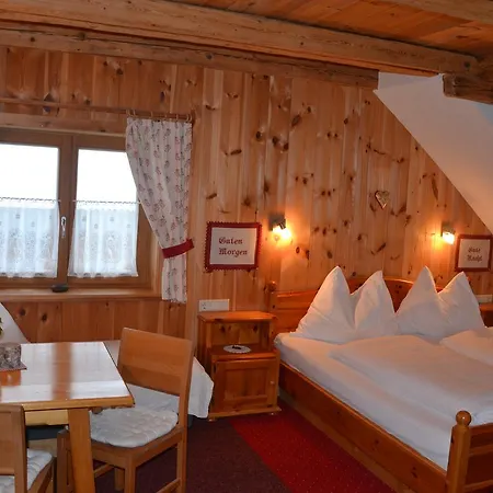 Holdhof Farm stay *